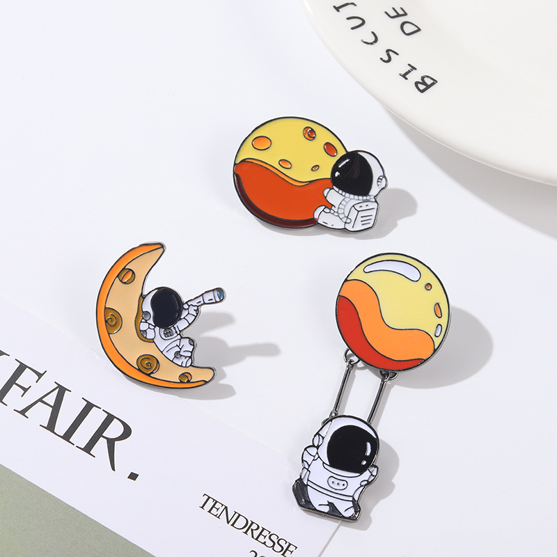 Astronaut Enamel Pin Custom Pl - Embroidery Bali review and price